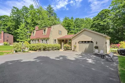 82 Wheeler St, Pepperell, MA 01463 - Photo 9