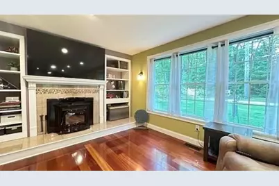 172 Arah St, Manchester, NH 03104 - Photo 19