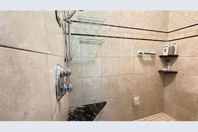 172 Arah St, Manchester, NH 03104 - Photo 27