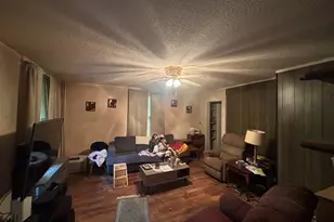 51 Church St, Ware, MA 01082 - Photo 5