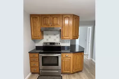 27 High St, Sturbridge, MA 01518 - Photo 9