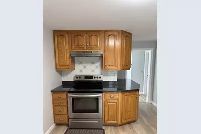 27 High St, Sturbridge, MA 01518 - Photo 9