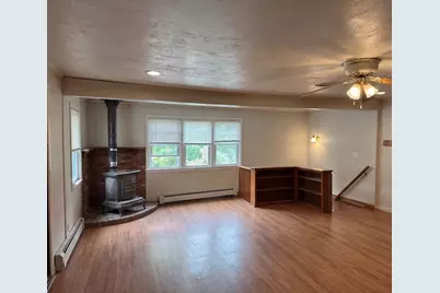 27 High St, Sturbridge, MA 01518 - Photo 3