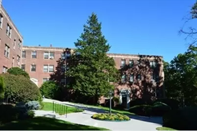 1498 Beacon St #4, Brookline, MA 02446 - Photo 9