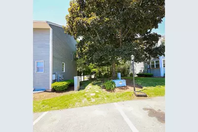 34 Farmland Rd #A, Lowell, MA 01850 - Photo 5