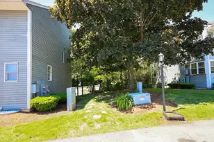 34 Farmland Rd, Lowell, MA 01850 - Photo 5