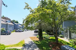 34 Farmland Rd, Lowell, MA 01850 - Photo 3