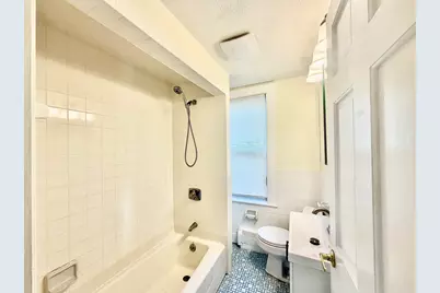 9 Miller Stile Rd #3, Quincy, MA 02169 - Photo 5
