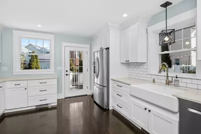 15 Wave Way Ave, Winthrop, MA 02152 - Photo 9