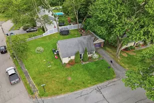 30 Bellridge Dr, Shrewsbury, MA 01545 - Photo 1