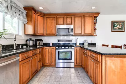325 Captain Eames Circle #325, Ashland, MA 01721 - Photo 3