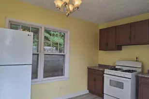 20 Temple St, Fitchburg, MA 01420 - Photo 3