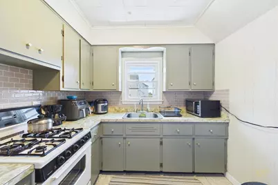 34 Jouvette St, New Bedford, MA 02744 - Photo 25