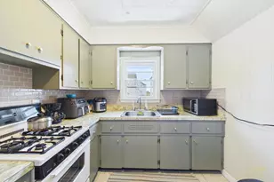 34 Jouvette St, New Bedford, MA 02744 - Photo 25