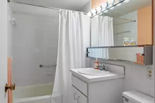 41 Centre St, Brookline, MA 02446 - Photo 19