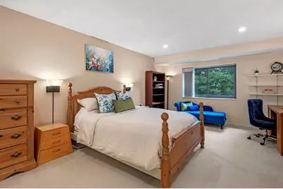 41 Centre St #305, Brookline, MA 02446 - Photo 11