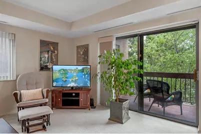 41 Centre St #305, Brookline, MA 02446 - Photo 3