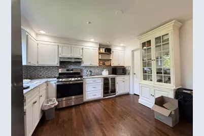 26 Hanmond Pond Pkwy #0, Brookline, MA 02467 - Photo 5