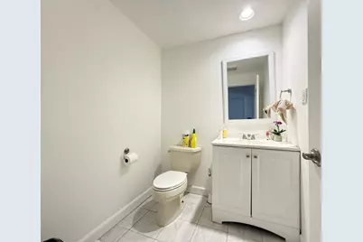 26 Hanmond Pond Pkwy #0, Brookline, MA 02467 - Photo 11
