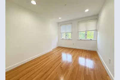 26 Hanmond Pond Pkwy #0, Brookline, MA 02467 - Photo 9