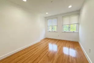 26 Hanmond Pond Parkway, Brookline, MA 02467 - Photo 9