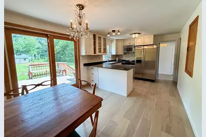 142 Yarmouth St, Longmeadow, MA 01106 - Photo 5