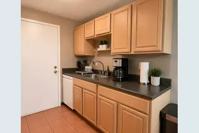 8 Village Rock Ln #3, Natick, MA 01760 - Photo 3