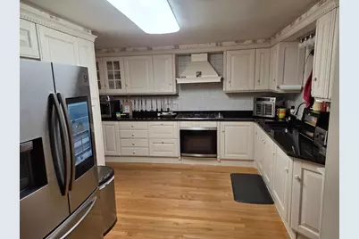 160 Brooks St, Medford, MA 02155 - Photo 9