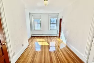 9 Thacher Ct, Boston, MA 02113 - Photo 11