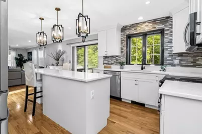 30 Johnson St, Peabody, MA 01960 - Photo 9