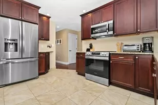 139 Suffolk Ave, Revere, MA 02151 - Photo 9