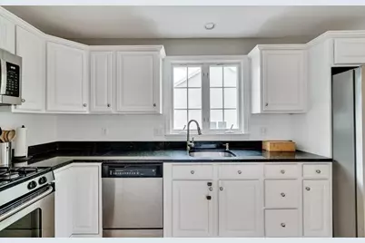 39 Bacon #4, Waltham, MA 02451 - Photo 9