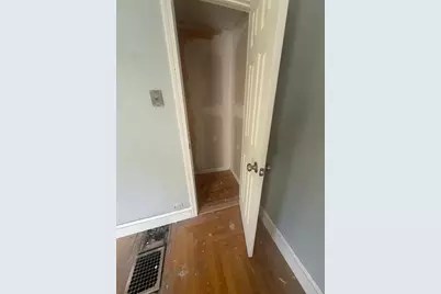 1481 Carew St, Springfield, MA 01104 - Photo 13