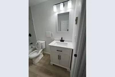 31 Vine St #22, Weymouth, MA 02188 - Photo 7
