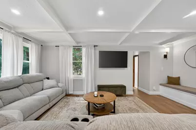 33 Lincoln St, Medway, MA 02053 - Photo 5