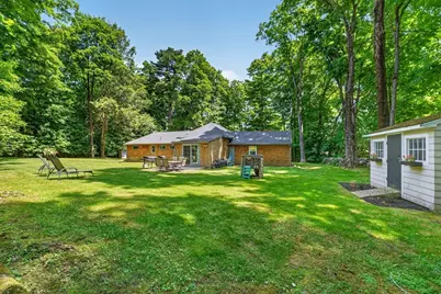 33 Lincoln St, Medway, MA 02053 - Photo 27