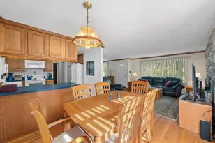 16 Mars Dr, Shrewsbury, MA 01545 - Photo 7