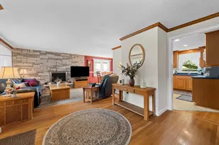 16 Mars Dr, Shrewsbury, MA 01545 - Photo 5