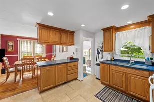 16 Mars Dr, Shrewsbury, MA 01545 - Photo 9