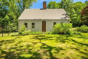 15 Carver St, Halifax, MA 02338 - Photo 1