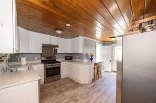 52 Cherry St, Spencer, MA 01562 - Photo 5