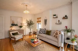 10 Davis Ave, Brookline, MA 02445 - Photo 3