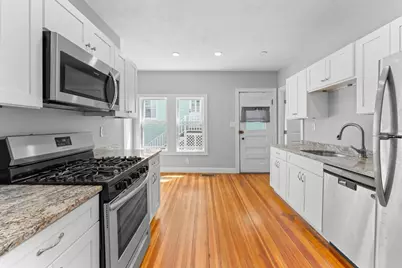 110 Crescent Ave, Melrose, MA 02176 - Photo 3