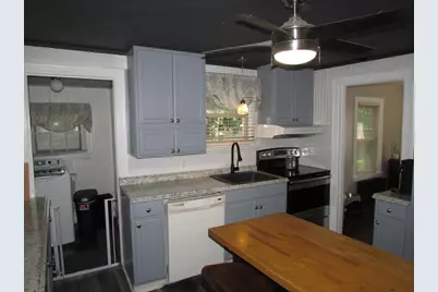 20 Fallston St, Springfield, MA 01119 - Photo 9
