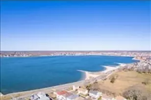 672 W Rodney French Blvd, New Bedford, MA 02744 - Photo 33