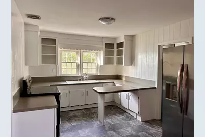 672 W Rodney French Blvd, New Bedford, MA 02744 - Photo 15