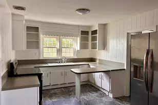 672 W Rodney French Blvd, New Bedford, MA 02744 - Photo 15