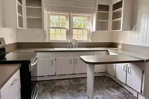 672 W Rodney French Blvd, New Bedford, MA 02744 - Photo 17