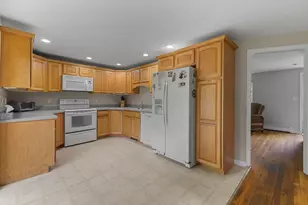 15 Mars Dr, Shrewsbury, MA 01545 - Photo 15