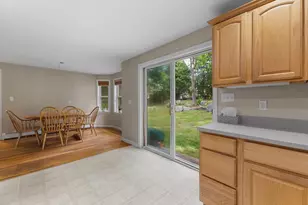 15 Mars Dr, Shrewsbury, MA 01545 - Photo 11